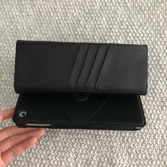 Apple iPad Mini 16GB 1st Generation W/ Michael Kors Saffiano Leather Wallet Case - Picture 8 of 12